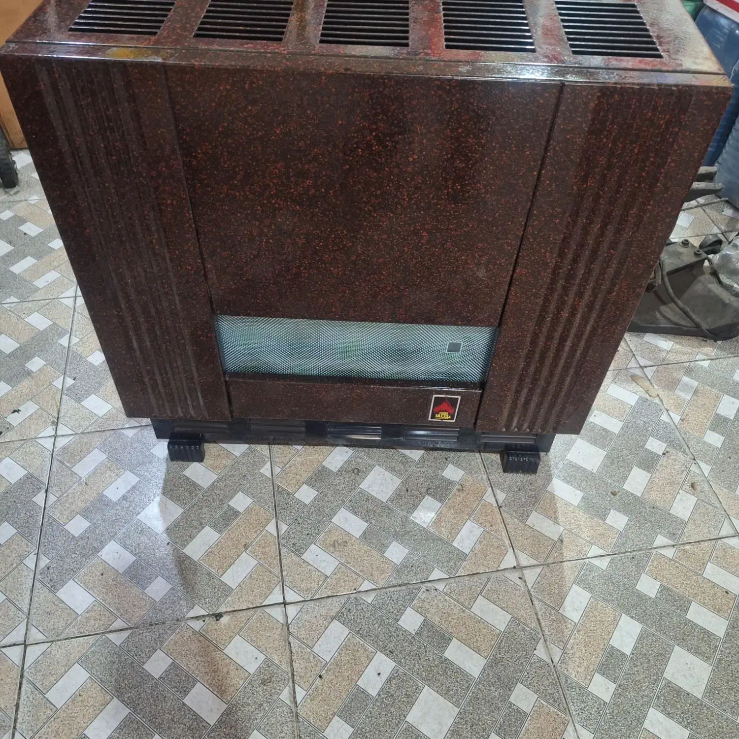 بخاری بزرگ درحد نو|بخاری، هیتر، شومینه|تبریز, |دیوار