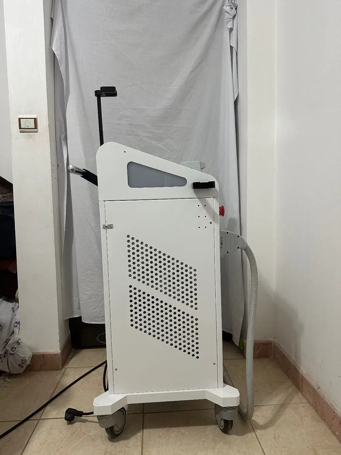 فروش دستگاه لیزر روکسانا ice roxana|پزشکی|پرهسر, |دیوار