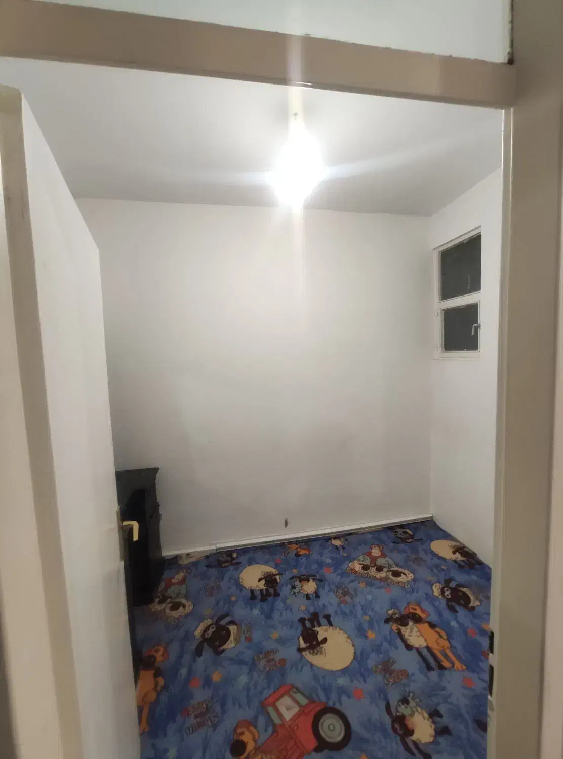 ۹۸ متری دو خوابه، نبش، بر حیدری