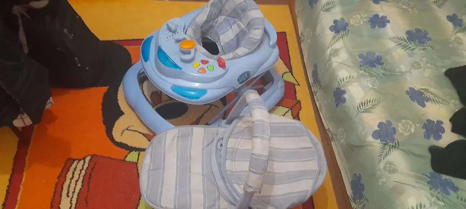 یک عدد کریر و و یک عدد رورو عک|کالسکه و لوازم جانبی|اردبیل, |دیوار