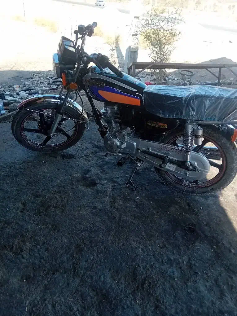 موتور سیکلت 200|موتورسیکلت|رودخانه, |دیوار