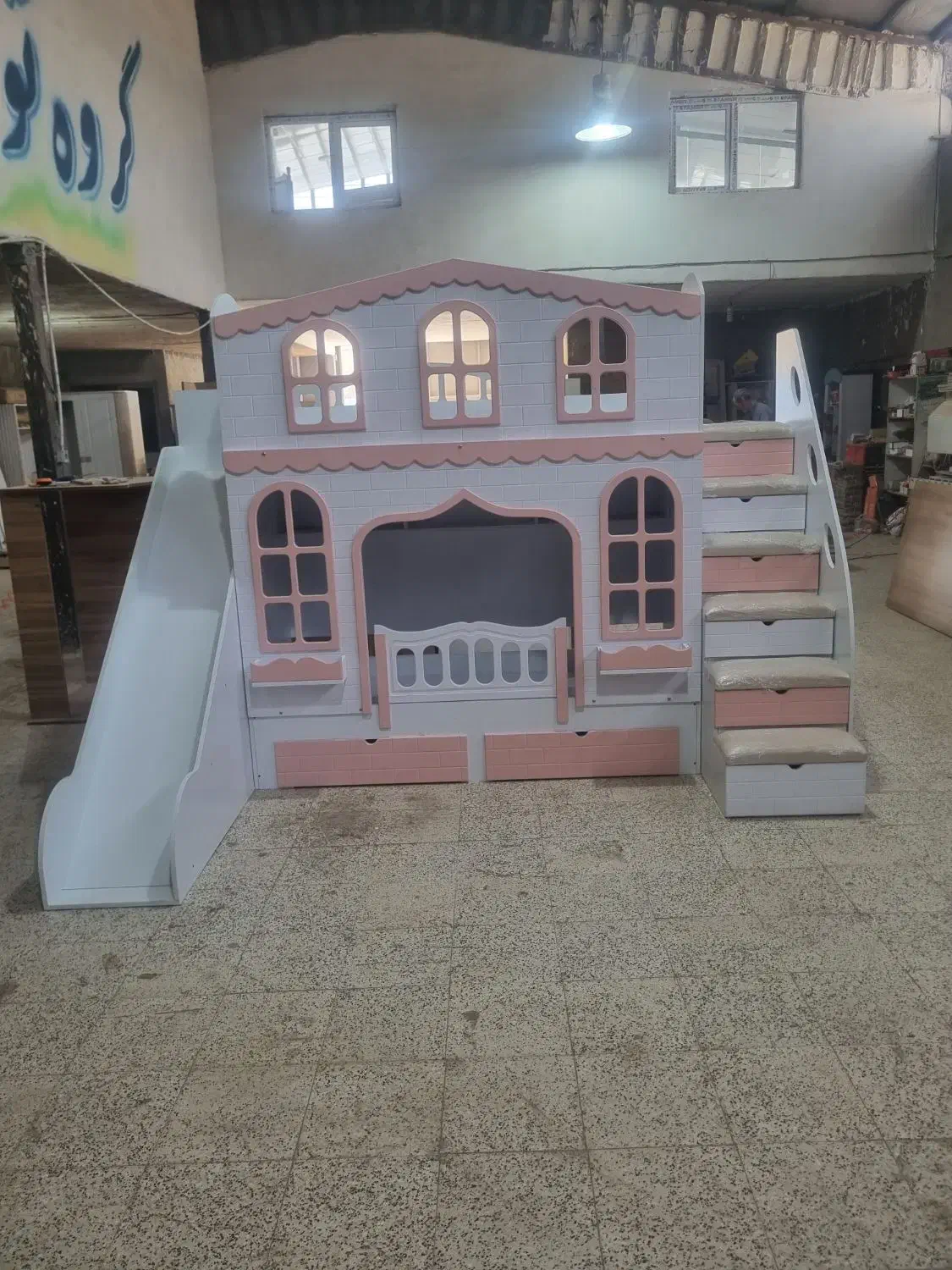 تخت دو طبقه سرسره دار سایز نوجوان مدل کلبه لمسه ای|تخت و سرویس خواب|مشهد, خلق آباد سفلی|دیوار