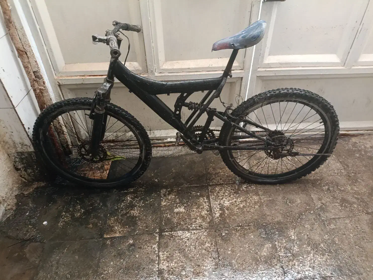 دوچرخه تمیز و سالم تایر ها نو تو انبار بود|دوچرخه، اسکیت، اسکوتر|بندر ماهشهر, |دیوار