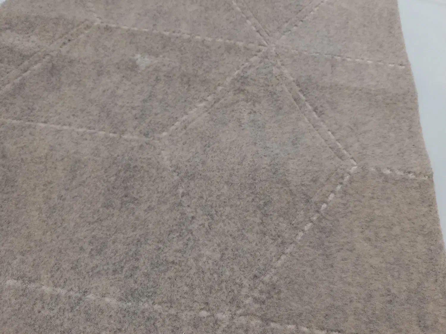 موکت تمیز کاملا نو ۵ ماه خریده شده|موکت|سبزوار, قلعه‌نو دهزار|دیوار