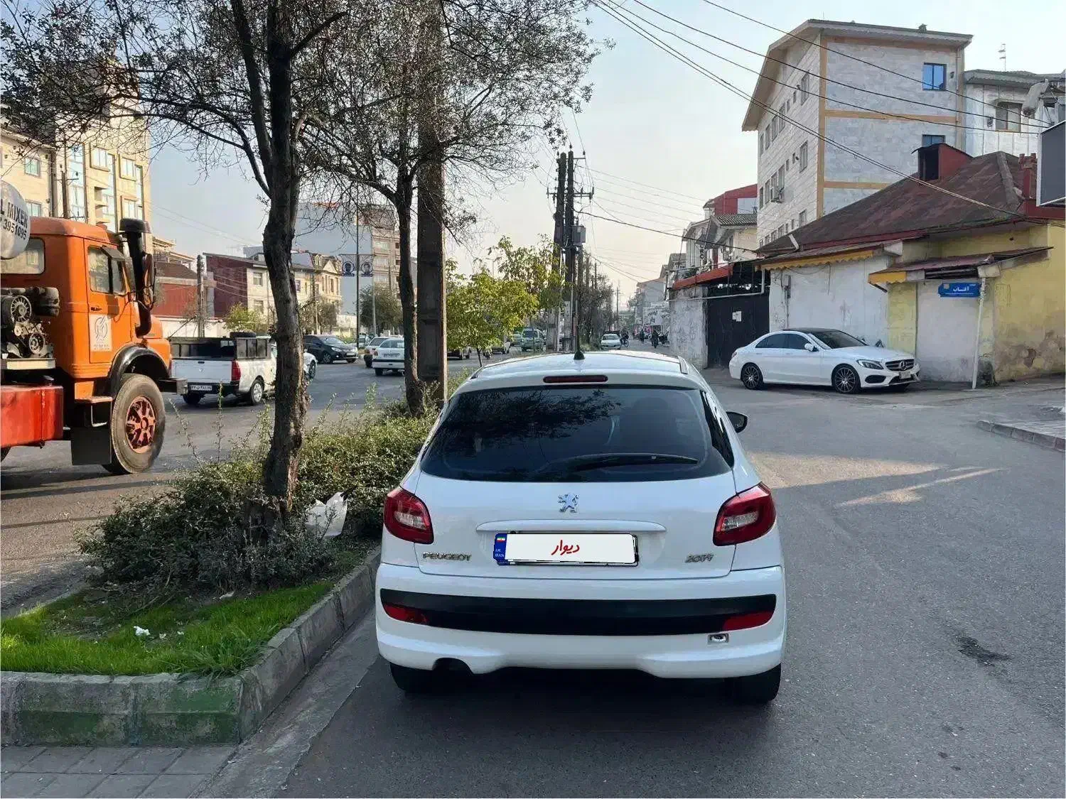 207 سفید پانوراما دنده ای|خودرو سواری و وانت|رشت, علی آباد|دیوار