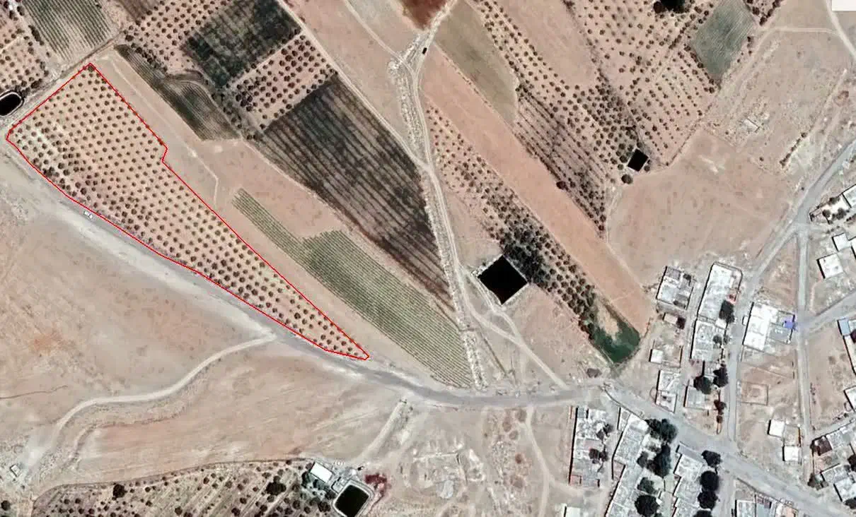 باغ یک هکتاری سمیرم مناسب گلخانه|فروش دفتر صنعتی، کشاورزی، تجاری|اصفهان, جی شیر|دیوار