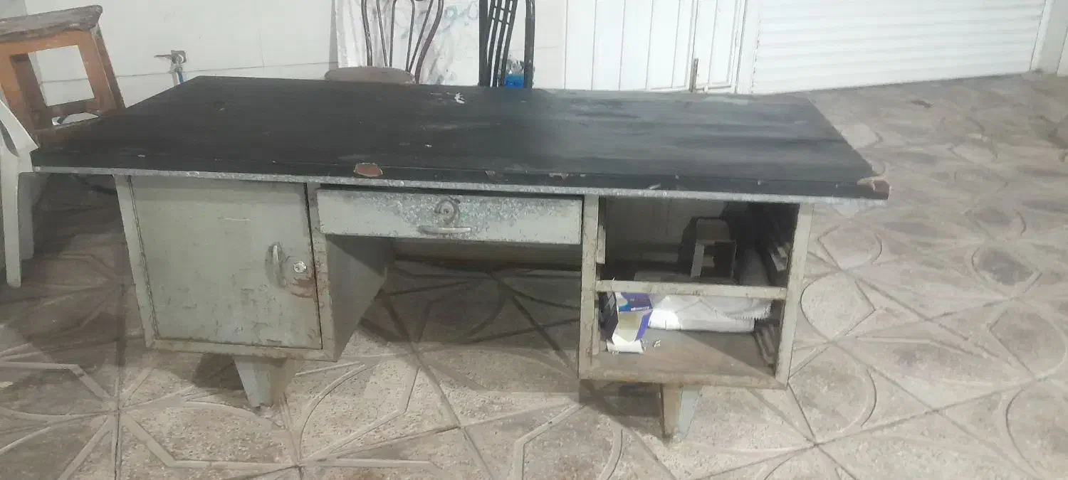 سالم بدون ترک و پوسیدگی دراش سالمه با کلید|میز تحریر و کامپیوتر|لوشان, |دیوار