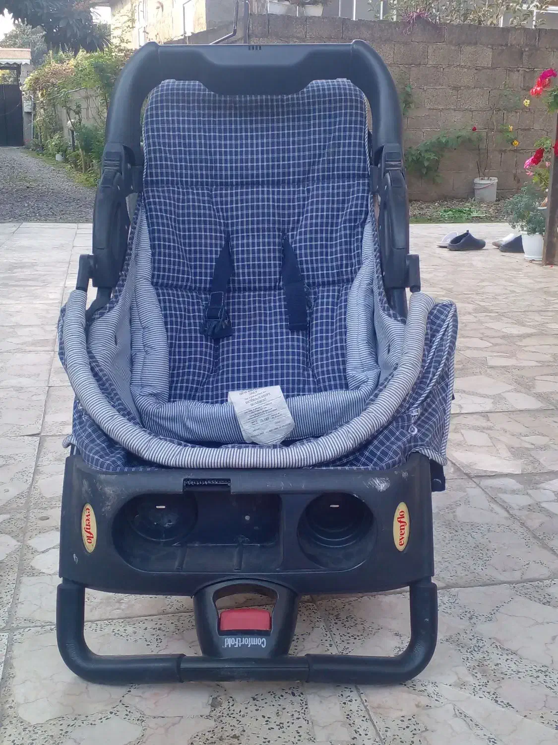 سلام یک عدد کریره وکالسکه فوری فروش|اسباب و اثاث بچه|گوراب زرمیخ, |دیوار