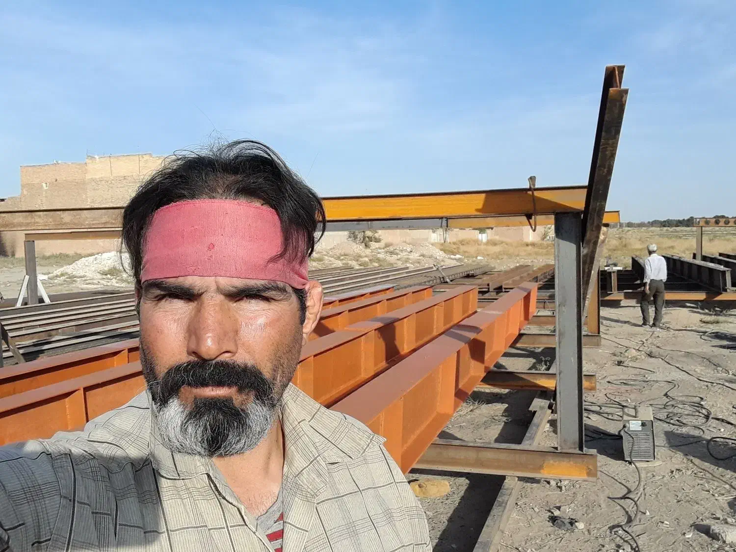 جوشکار ماهر هر کار داشتی انجام میدم|خدمات پیشه و مهارت|سبزوار, فرهنگیان|دیوار