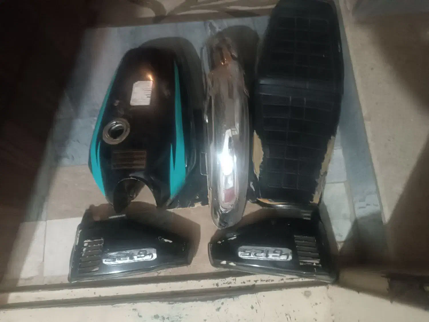 لوازم موتور و قفسه مرغ|قطعات یدکی و لوازم جانبی|همدان, |دیوار