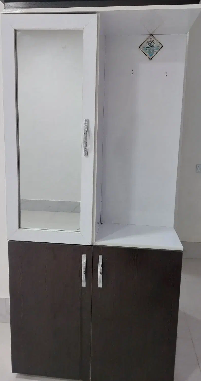 جاکفشی|جاکفشی، کمد، دراور|گناباد, |دیوار