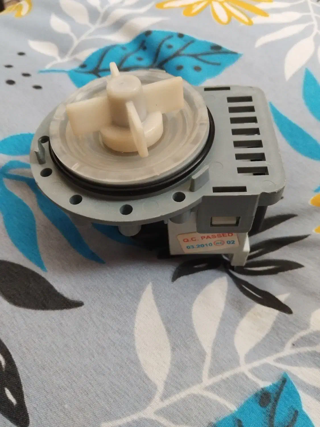 پمپ تخلیه ماشین لباسشویی دوو|ماشین لباسشویی و خشک‌کن لباس|فردیس, شهرک شهید حسینی|دیوار