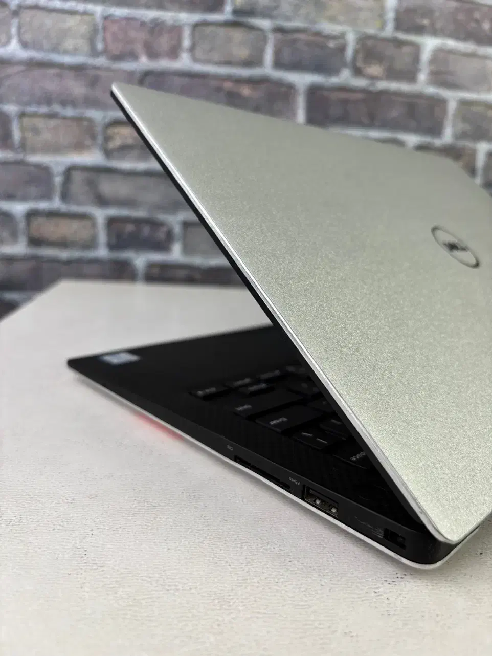 لپتاپ Dell Xps/پردازنده i5/سبک واقتصادی/کیبرد کربن|رایانه همراه|تهران, میدان ولیعصر|دیوار