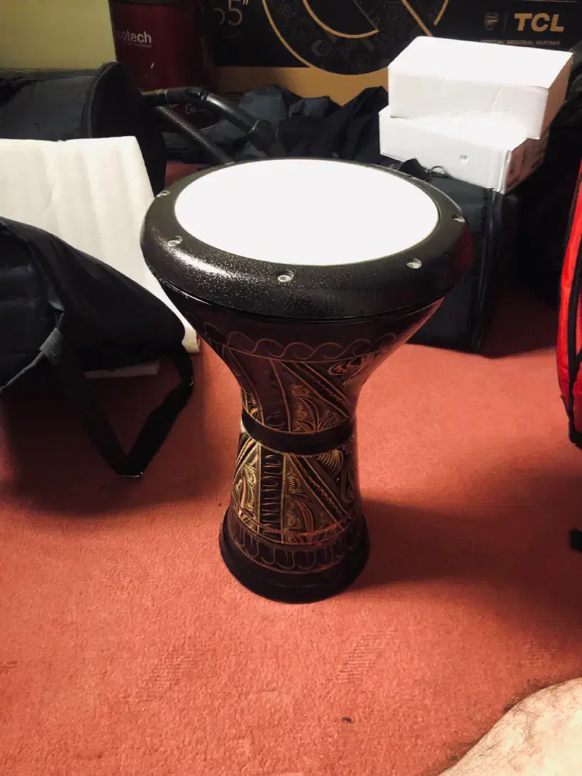 فروشی|درام و پرکاشن|شیراز, زرهی|دیوار