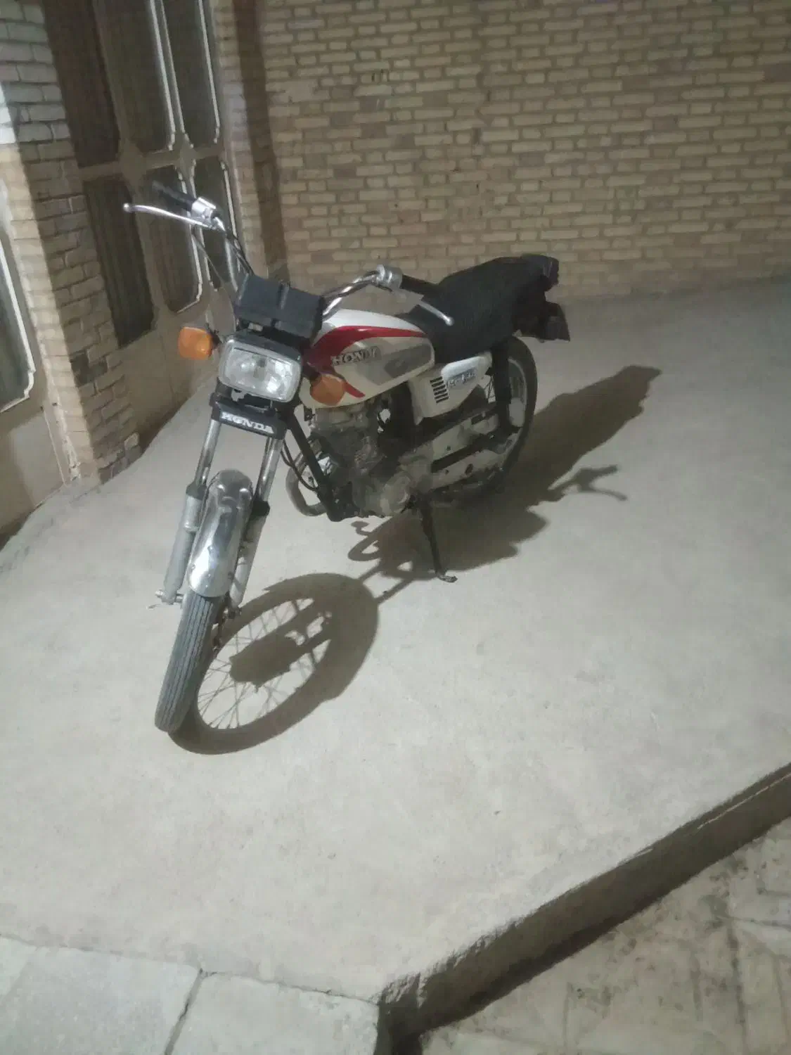 هوندا معاوضه با بی کلاج تمیز|موتورسیکلت|یزد, |دیوار