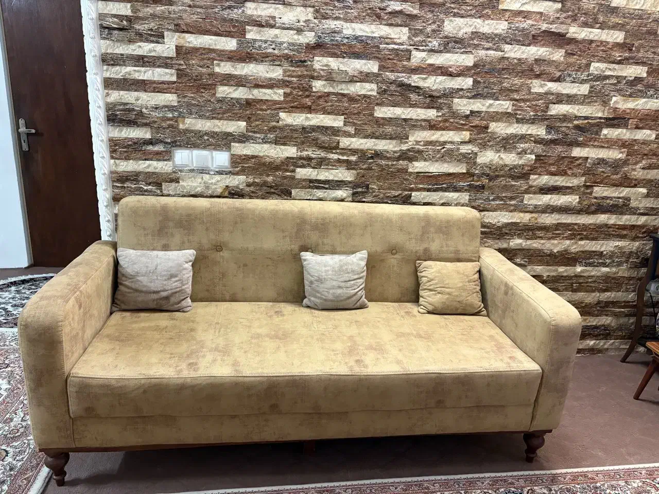 فروش مبل و جلو مبلی و...|مبلمان خانگی و میز عسلی|چابکسر, |دیوار