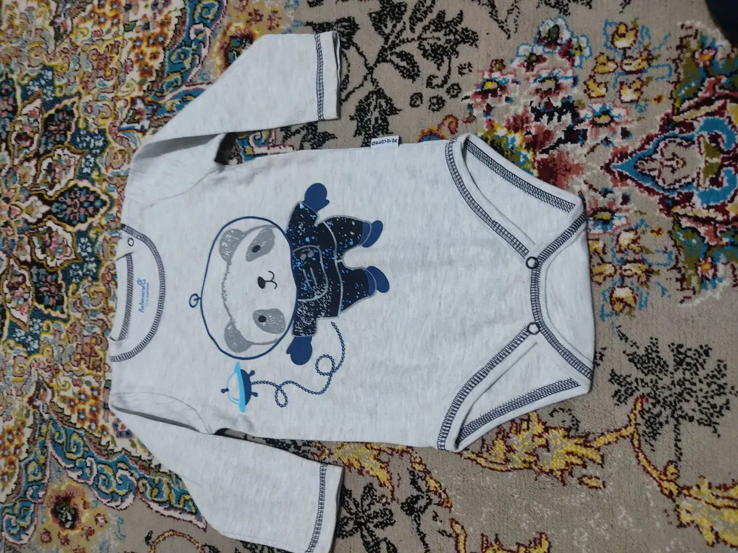 تعدادی لباس بچه گانه زیر دو تا 2سال|لباس|رشت, بوسار|دیوار