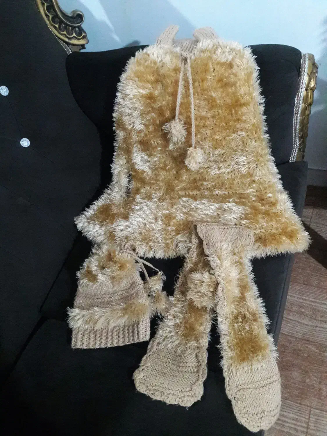 شنل و شال و کلاه|کفش و لباس بچه|رشت, کوی مهر|دیوار