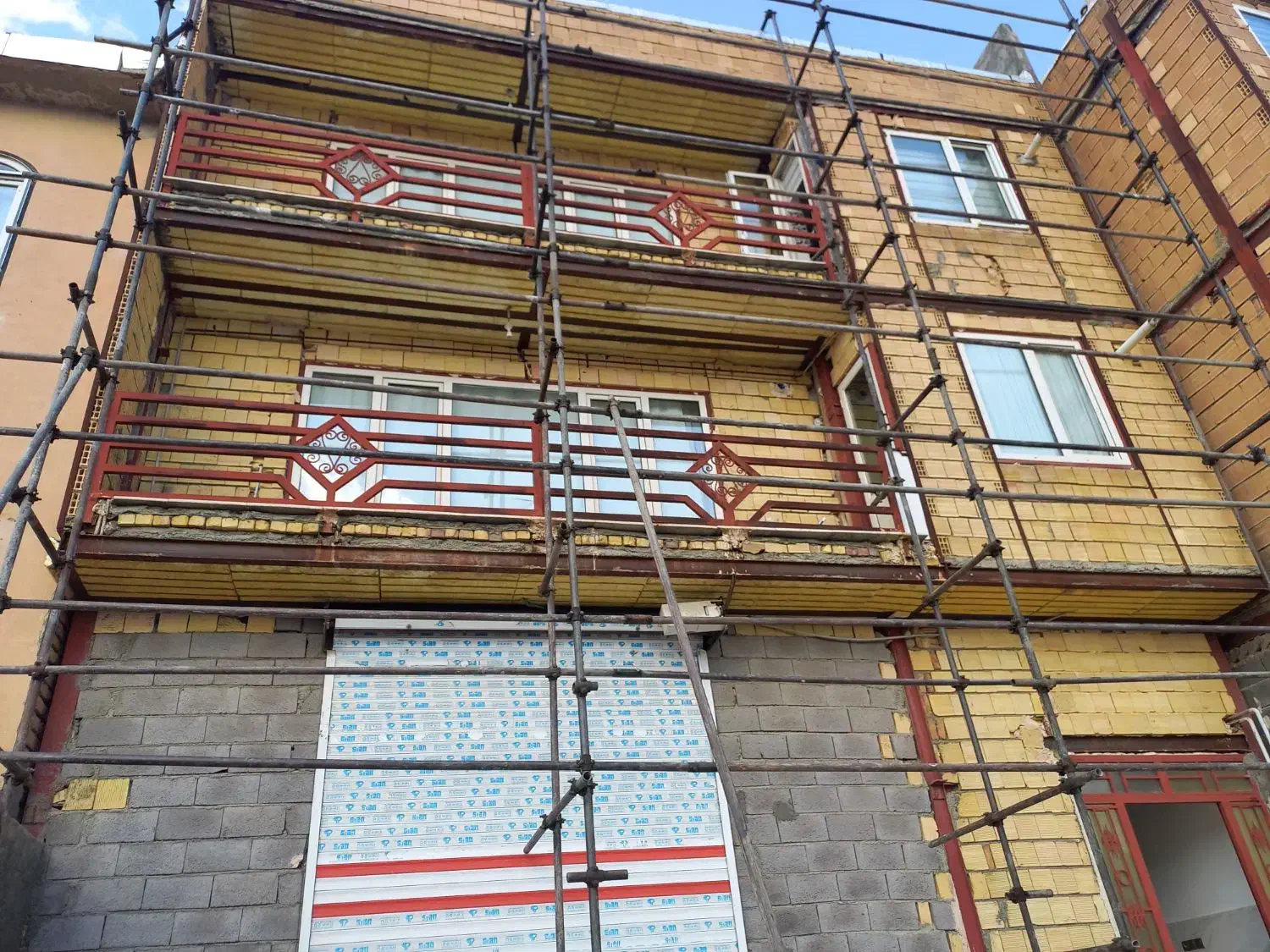 داربست فلزی مارتیا|خدمات پیشه و مهارت|سنندج, |دیوار