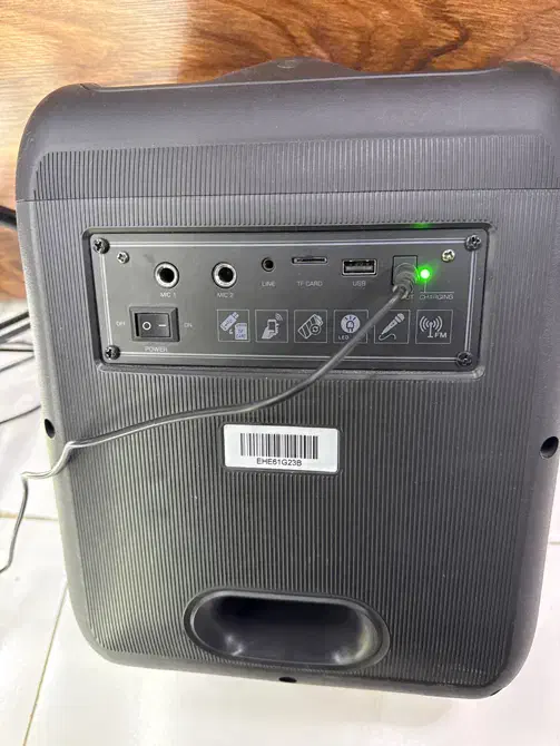 ی اسپیکر نو فقط ۲۰ روز ازش استفاده شد|سیستم صوتی خانگی|خرمشهر, |دیوار