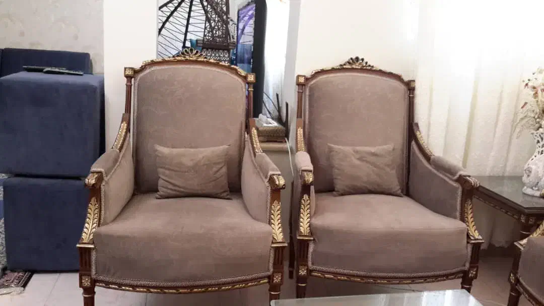 مبل و ناهار خوری ۸ نفره چوب گردو منبت کاری دست|مبلمان خانگی و میز عسلی|تهران, شهرک فرهنگیان|دیوار