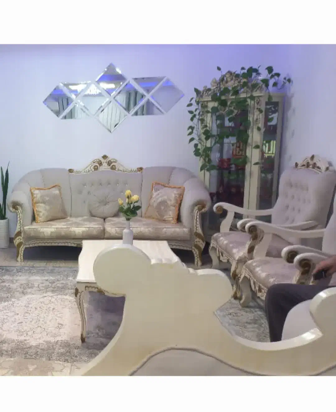 سرویس چوب در حد نو|مبلمان خانگی و میز عسلی|رشت, کوی طالقانی|دیوار