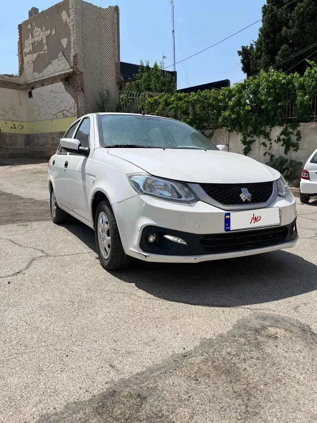 ساینا s|خودرو سواری و وانت|اصفهان, قلعه طبره|دیوار