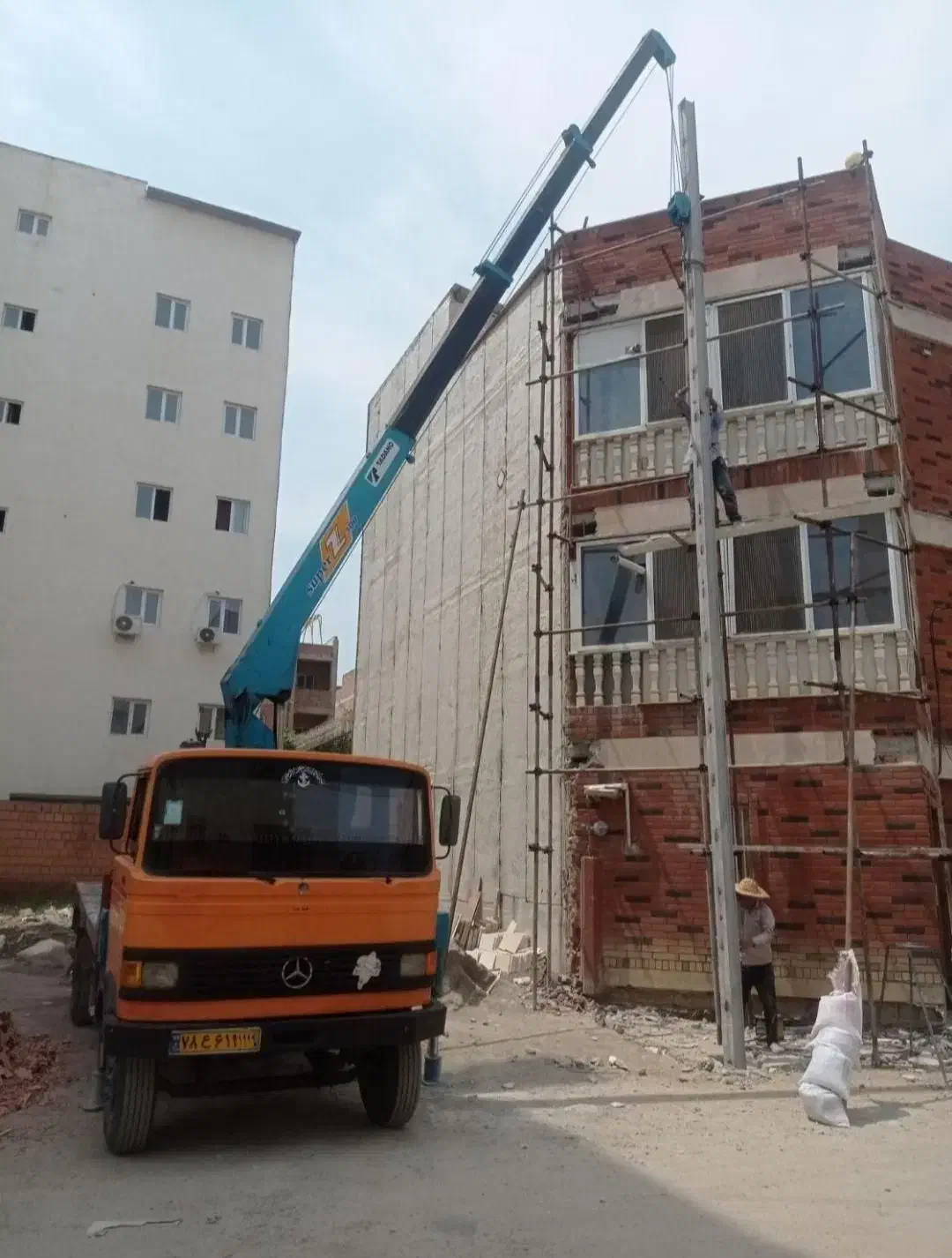 جرثقیل خاور3تن دکل بلند(شبانه روزی)|خدمات حمل و نقل|تبریز, |دیوار