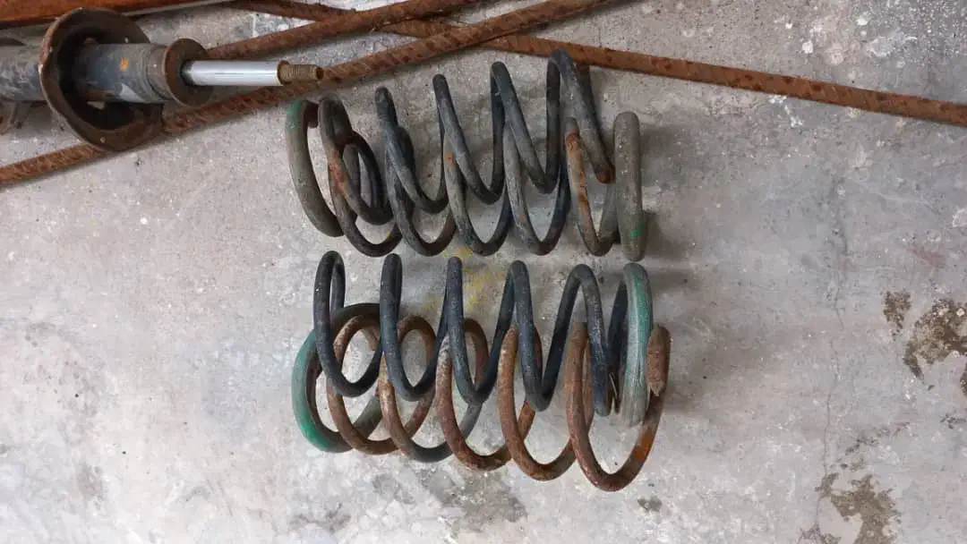 کمک فنر|قطعات یدکی و لوازم جانبی|رشت, جانبازان|دیوار