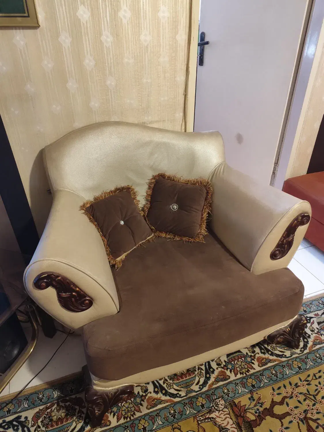 مبلمان ۷نفره چوب|مبلمان خانگی و میز عسلی|کرج, فاز ۳ گوهردشت|دیوار