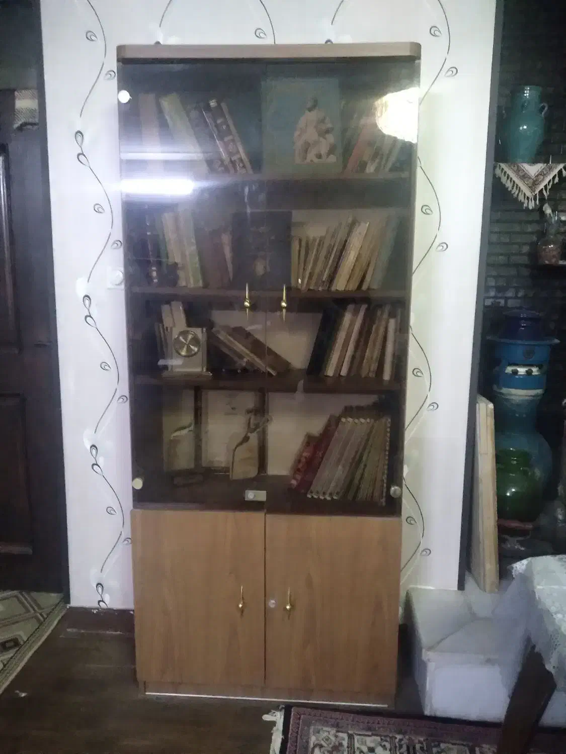 کتابخانه در حد نو|کتابخانه، شلف، قفسههای دیواری|شاهینشهر, شهرک گلدیس|دیوار