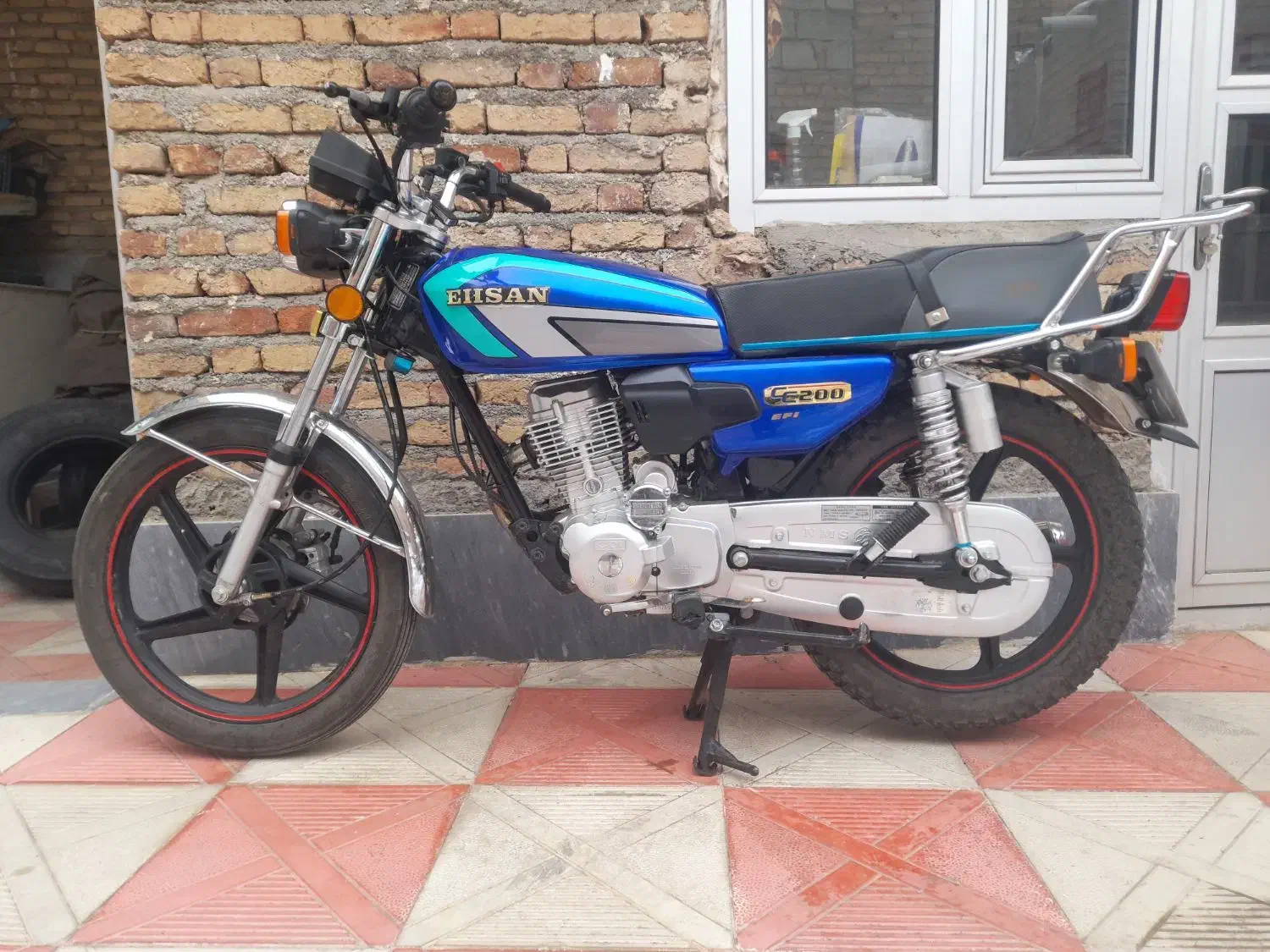 موتور سیگلت|موتورسیکلت|اهر, |دیوار