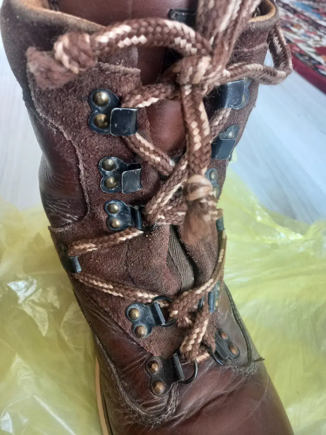 کفش بوت تمام چرم کوهنوردی|کیف، کفش، کمربند|اصفهان, فیض|دیوار