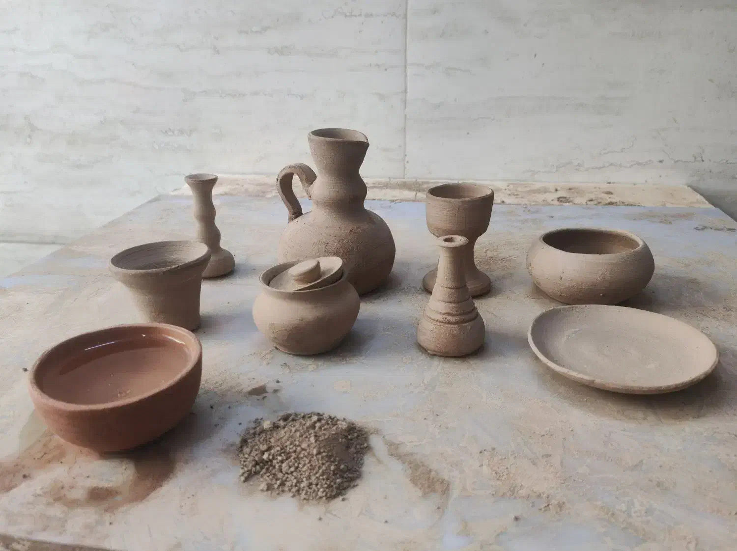 آموزش سفالگری با چرخ، سفال دستی، مجسمه سازی|خدمات آموزشی|قم, انسجام|دیوار