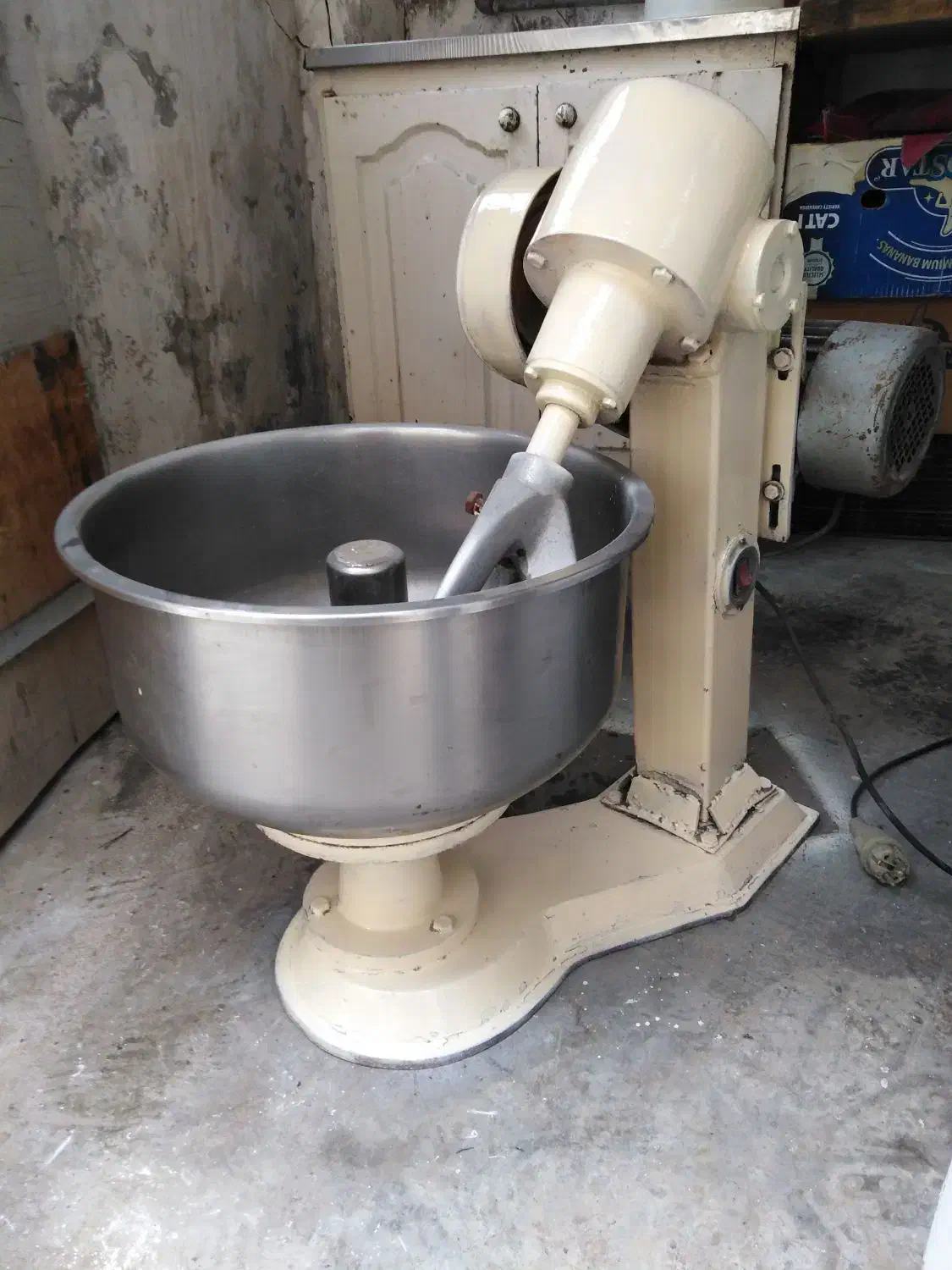 همزن خمیر ۱۵ کیلویی|خردکن، آسیاب، غذاساز|آمل, |دیوار