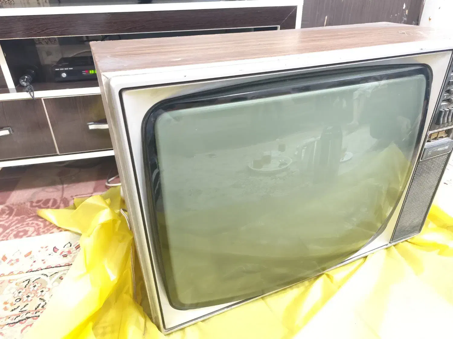 تلویزیون قدیمی فیلیپس|تلویزیون و پروژکتور|تهران, پامنار|دیوار