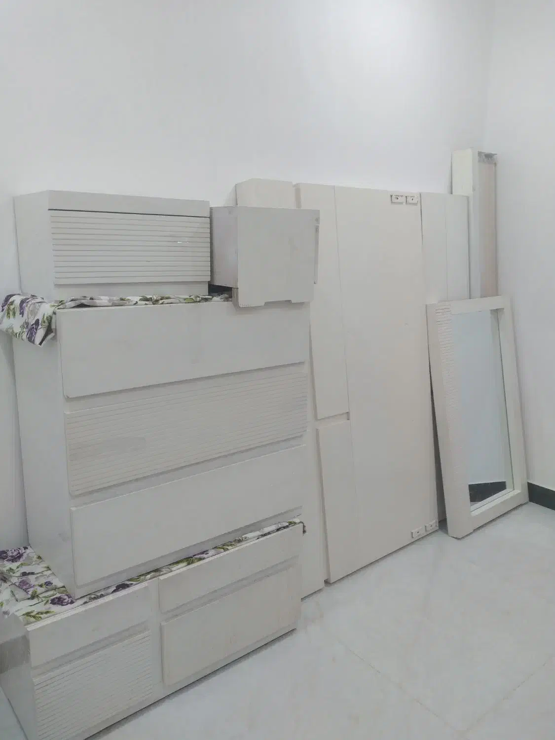 تختخواب سفید دونفره|تخت و سرویس خواب|اندیمشک, |دیوار