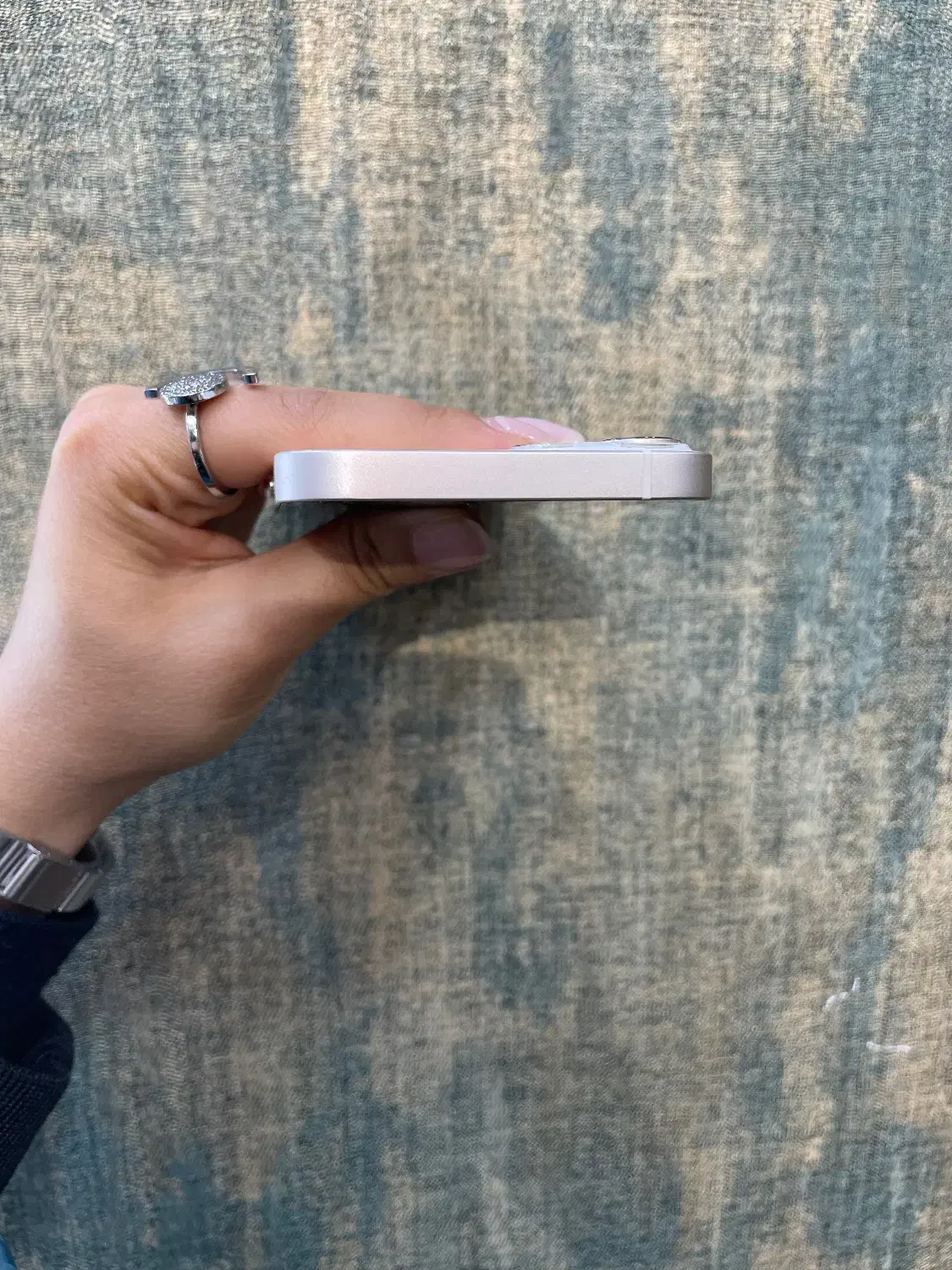 آیفون ۱۳ نرمال بسیار تمیز|موبایل|اصفهان, جلفا|دیوار