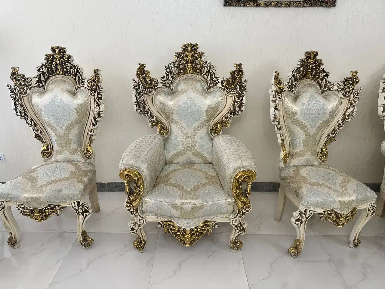 مبل سلطنتی نو|مبلمان خانگی و میز عسلی|رشت, توشیبا|دیوار