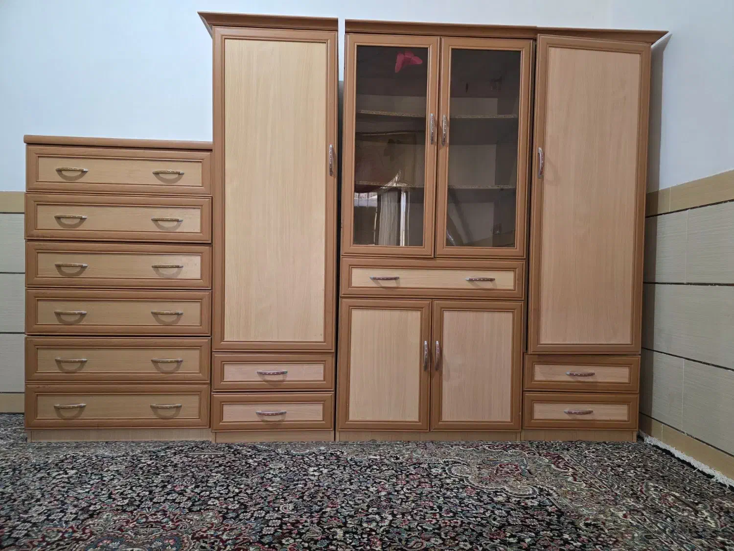 سرویس چوب شامل کمدلباسی،دراور،میزآرایشی وپادری|مبلمان خانگی و میز عسلی|زرند, |دیوار