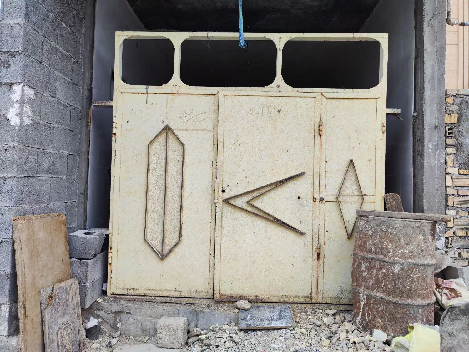 درب خونه|مصالح و تجهیزات ساختمان|ایذه, |دیوار