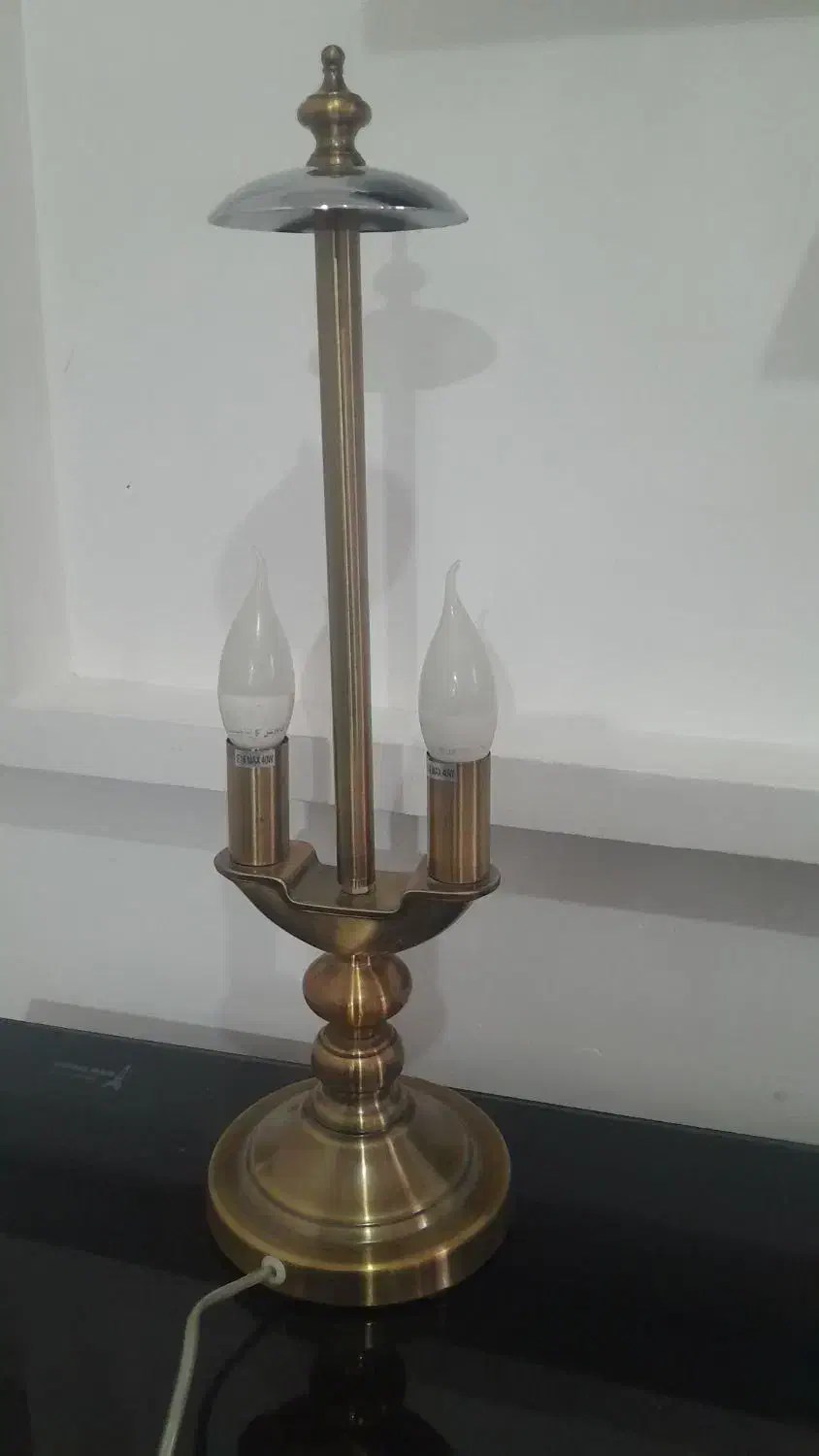 چراغ رومیزی|کلکسیون اشیاء عتیقه|رشت, حومه رشت|دیوار