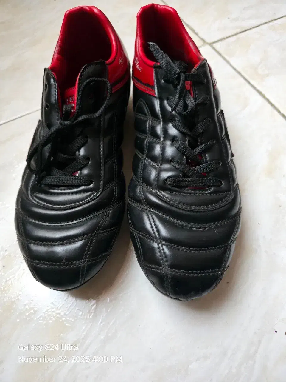 کفش فوتبال چمنی اصل|تجهیزات ورزشی|ارومیه, |دیوار