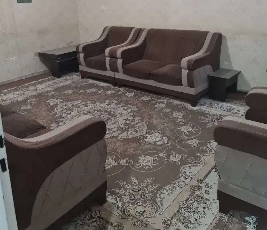 مبل راحتی|مبلمان خانگی و میز عسلی|قم, چهار مردان|دیوار