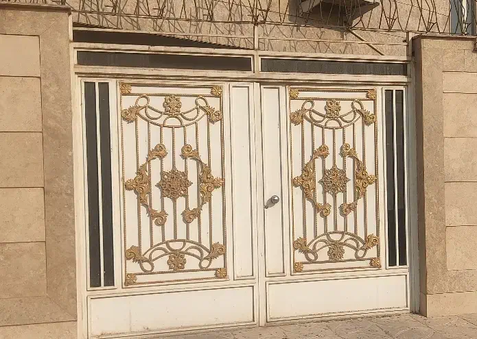 در آهنی در حد نو|مصالح و تجهیزات ساختمان|قرچک, شهرک طلائیه|دیوار