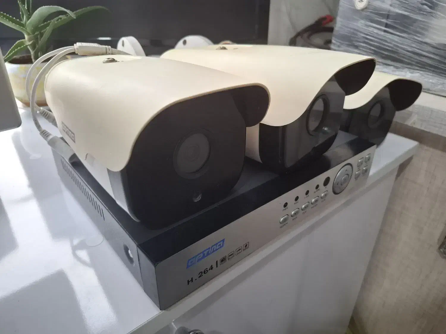 دوربین مداربسته کارکرده|دوربین مداربسته|شوط, |دیوار