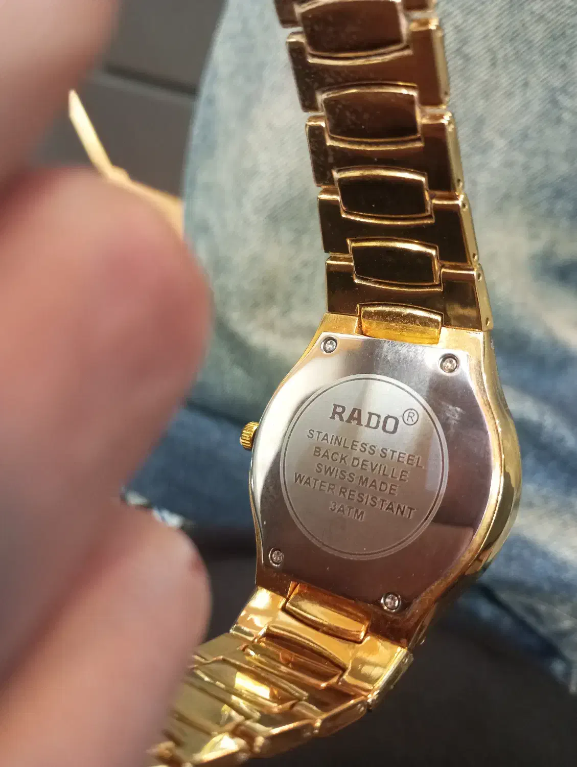 ساعت رولکس|ساعت|شیراز, شاه قلی بیگی|دیوار