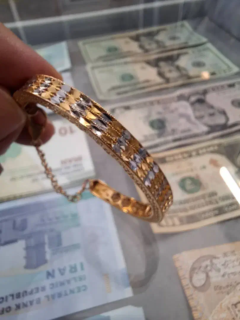 خرید و فروش انواع شمش های نقره و طلا ی آبشده|جواهرات|شاهینشهر, فردوسی|دیوار