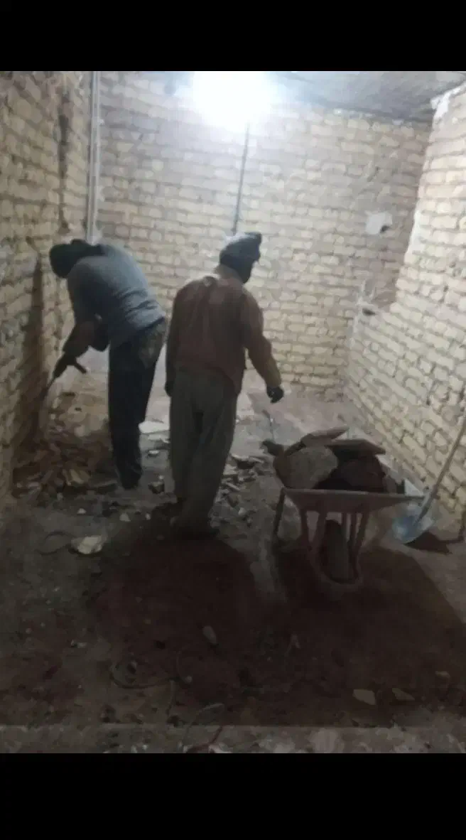 کاشی کاری سیمان کاری تخریب لکه گیری|خدمات پیشه و مهارت|قم, زنبیل آباد|دیوار