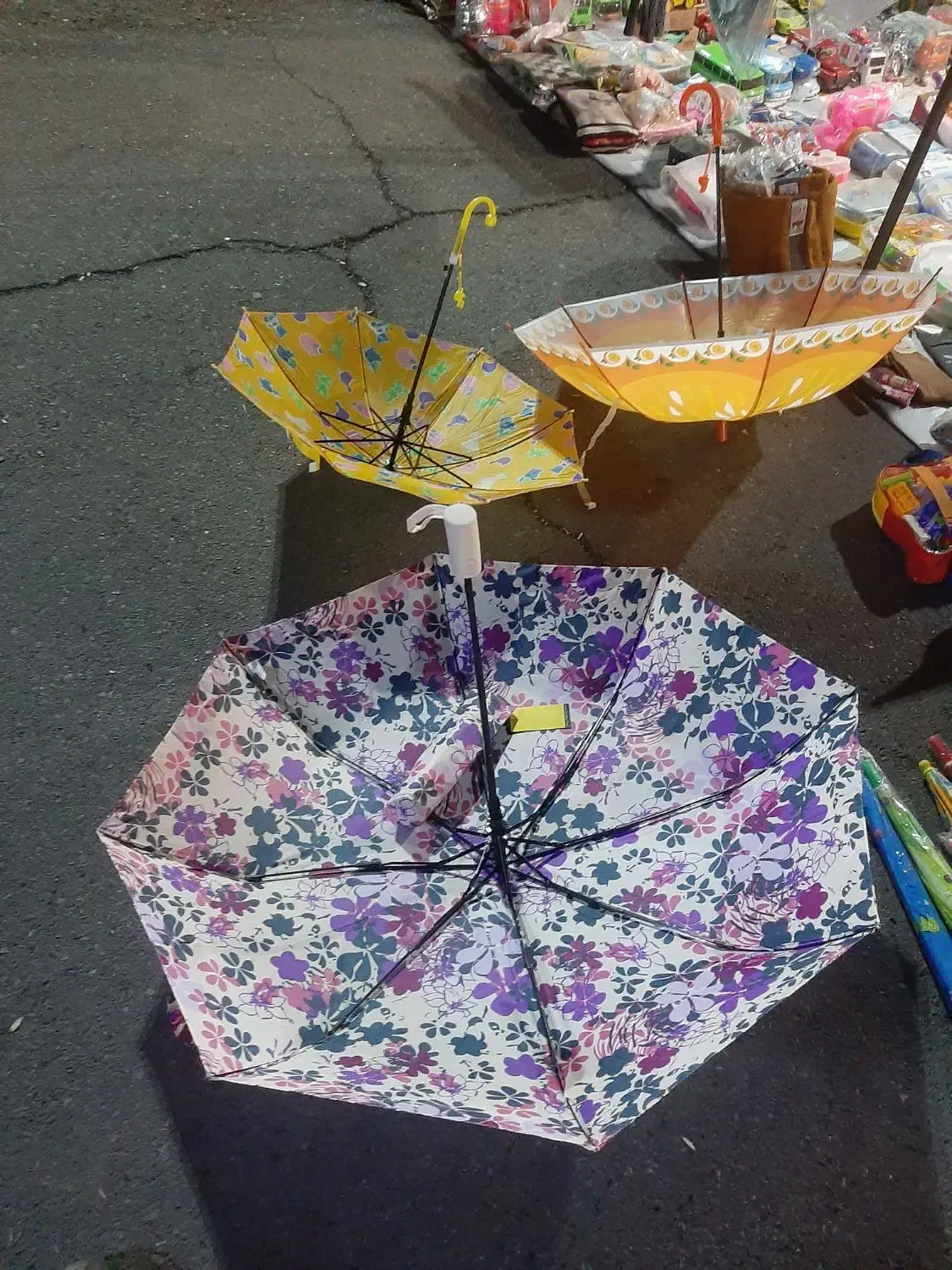 چتر|اسباب و اثاث بچه|سبزوار, قاضی زاد|دیوار